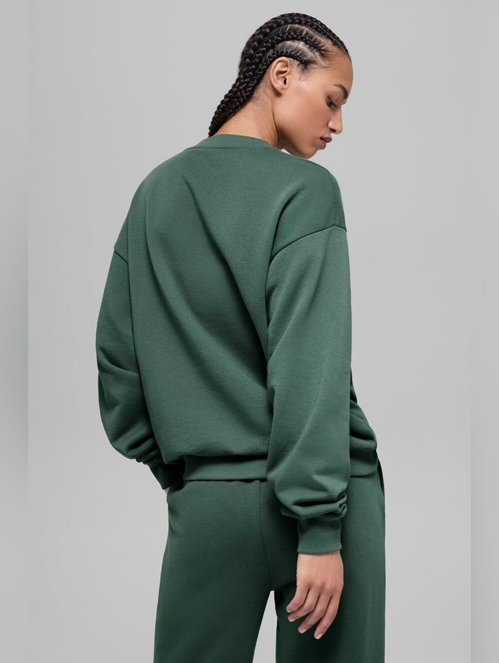 Alo Yoga Accolade Crew Neck Pullover - Picture 6 of 6